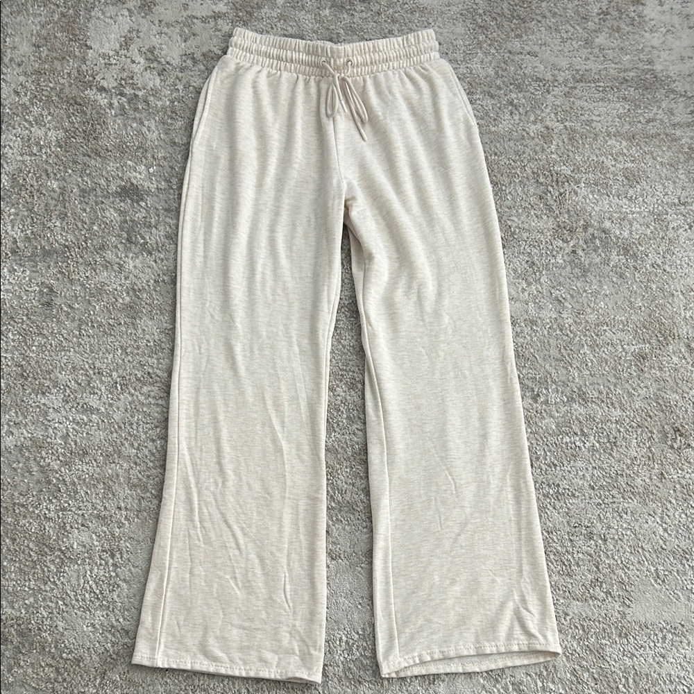 Wide-Leg Drawstring Lounge Pants in Light Beige and Brown